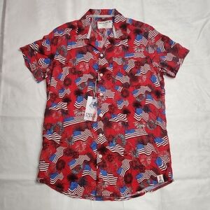 Free Planet red USA 4th of July button down mens size XS american flag new